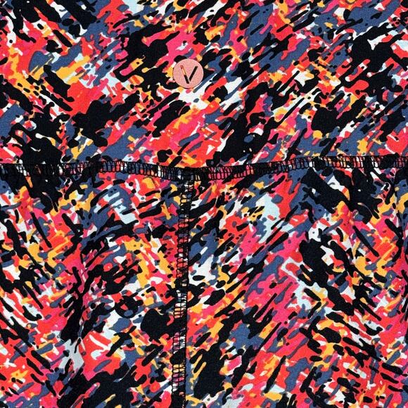 LIVI SZ 18/20 Capris Leggings Wicking Abstract Ladder Cutouts Stretch Pockets - Picture 8 of 10